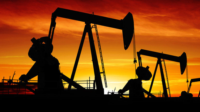 Кремль опроверг данные о нефти из России для Индии дешевле «потолка цен».