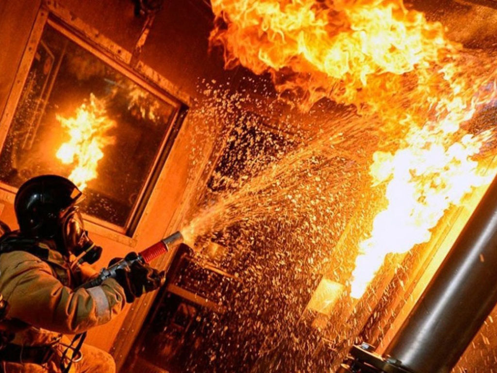 Doi bărbați au salvat un copil în timpul unui incendiu la Ungheni.