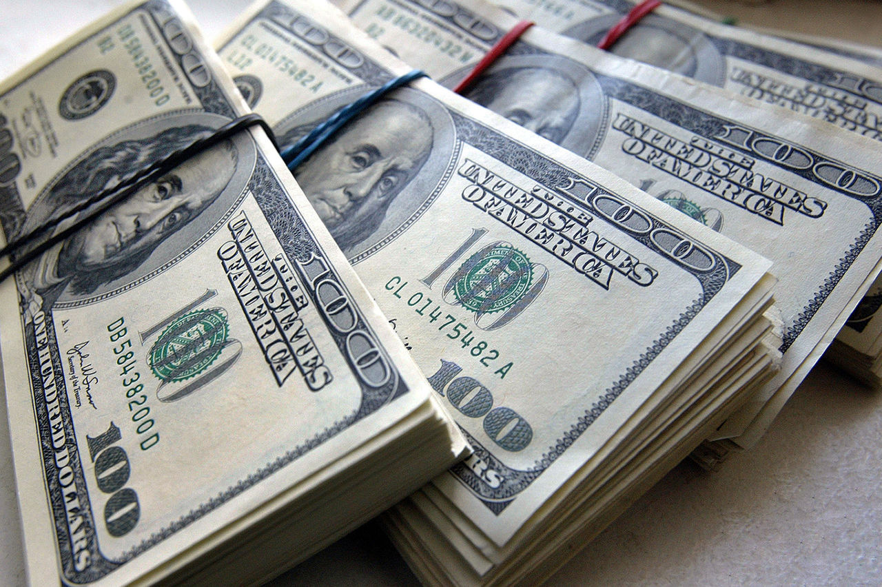 Мужчина дважды за день выиграл по $16 млн.