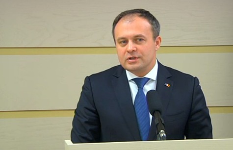 Candu afirmă că va solicita tăieri salariale pentru deputaţii care au părăsit şedinţa de astăzi a legislativului în semn de protest faţă de absenţa premierului Pavel Filip.