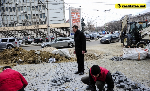 Acesta a dat asigurări că rezultatul va fi unul pe măsură, iar strada va ţine aproximativ 100 de ani sau mai mult.