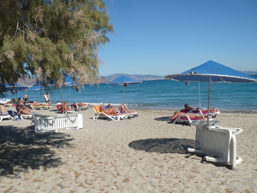 Specialiștii ucraineni susțin că marea se va curățape cale naturală. 