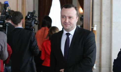 Corneliu Gurin nu a întrunit toate condiţiile necesare pentru a putea ocupa funcţia de procuror general. 