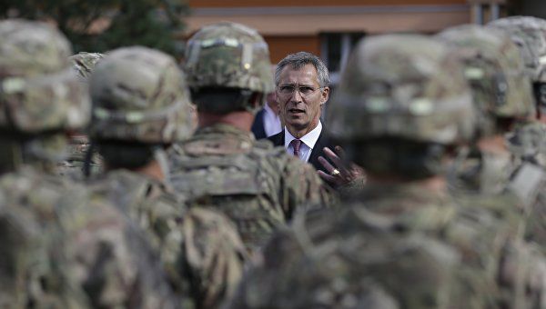 Запад объясняет необходимость усиления военного присутствия на своих восточных рубежах якобы возрастающей угрозой со стороны России.