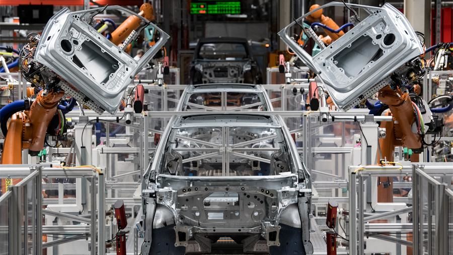 Volkswagen к 2050 году перейдет на массовый выпуск электромобилей.