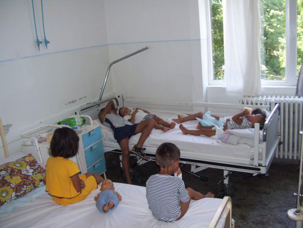 Mii de absenţe la instituțiile de învățământ din Capitală. Foto simbol: Cronica de Gaesti
