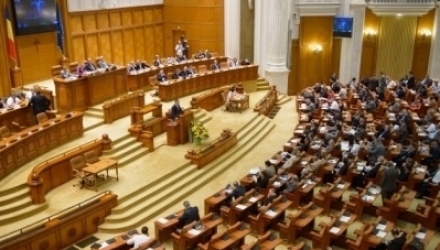 Șeful Senatului a precizat că-i va sugera președintelui Camerei Deputaților, Valeriu Zgonea să înainteze un demers similar.