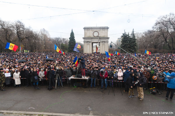 Mitinguri de protest asemănătoare au avut loc duminică în mai multe regiuni ale ţării.
