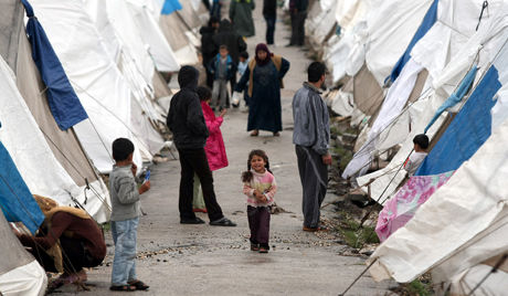 Autoritățile slovene au anunțat că luni au intrat în țară peste 8.000 de imigranți veniți dinspre Croația, dintre care numai 2.000 și-au putut continua călătoria spre Austria.