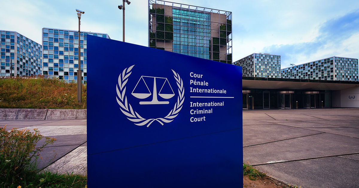 Rusia va putea ignora deciziile Curții Penale Internaționale și ale tribunalelor speciale.