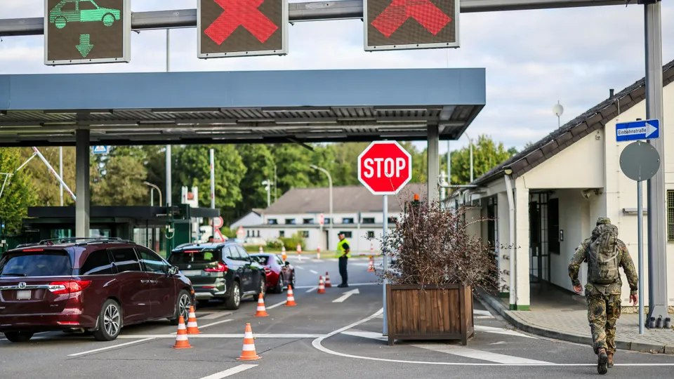 В Германии не подтвердилась угроза для авиабазы НАТО.