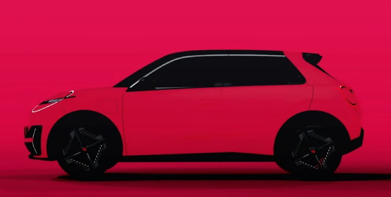 Nissan рассекретил первые фото нового доступного электромобиля.