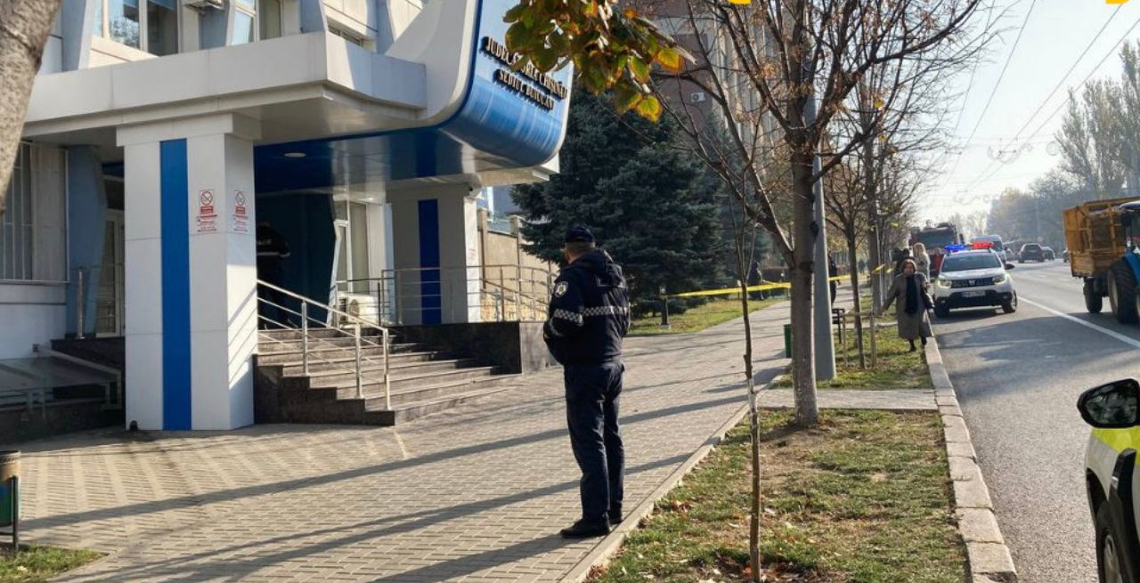 Bărbatul care a făcut numeroase apeluri false cu bombă, condamnat la închisoare. Foto: realitatea.md