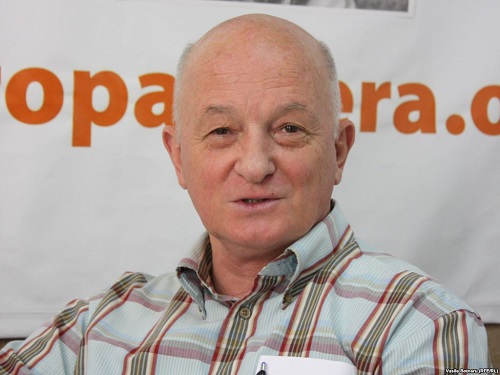 Для того, чтобы прокомментировать заявления г-на Рогозина, сначала мы должны уважать себя, как граждан Республики Молдова.