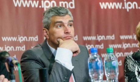 Вице-председатель Партии «Платформа Достоинство и Правда» Александр Слусарь.