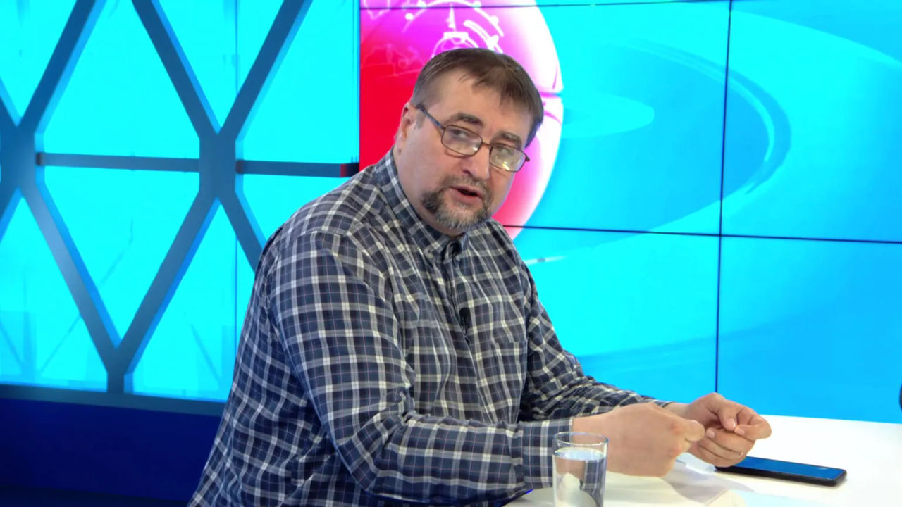 Пысларюк: Причина отсутствия перестановок в правительстве — нехватка кадров.