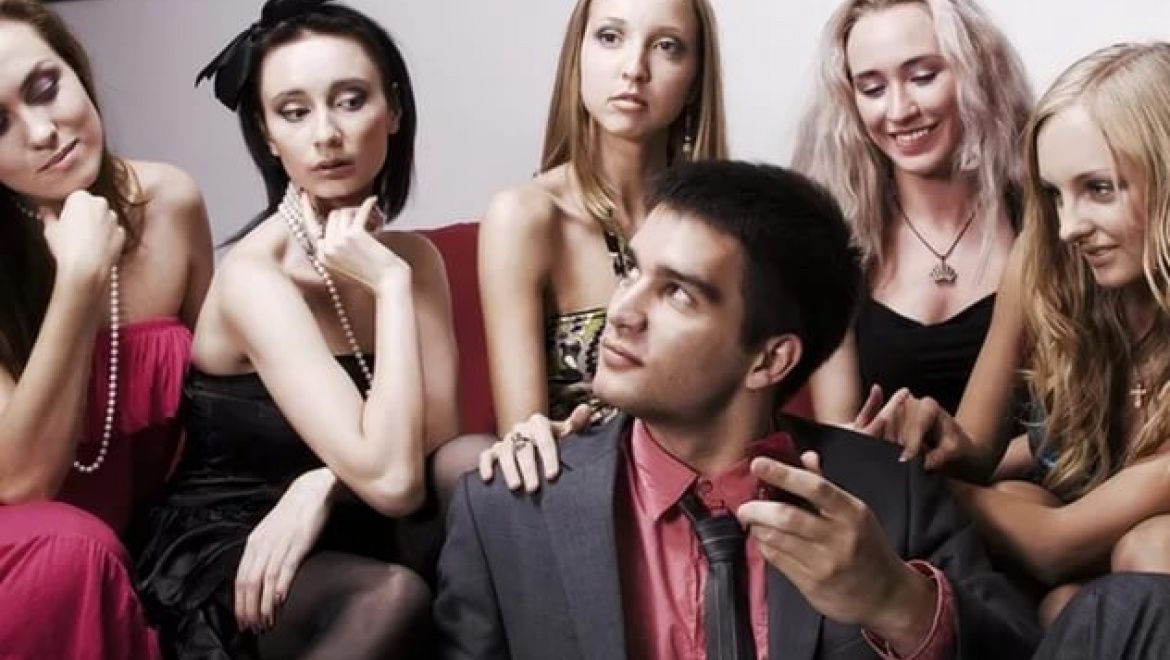 На 100 женщин в Молдове приходится 93 мужчины.