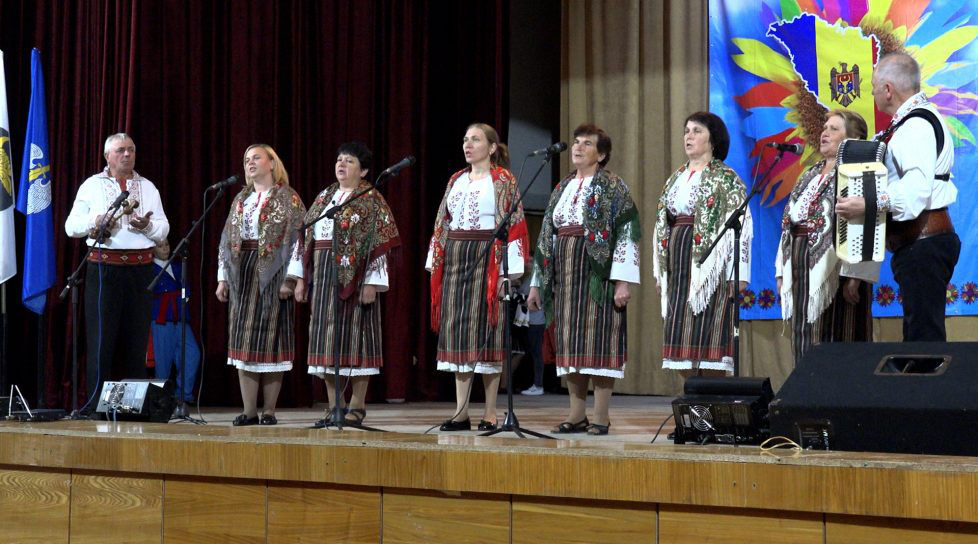 В Глодянском районе работники сферы культуры рискуют остаться без зарплаты.