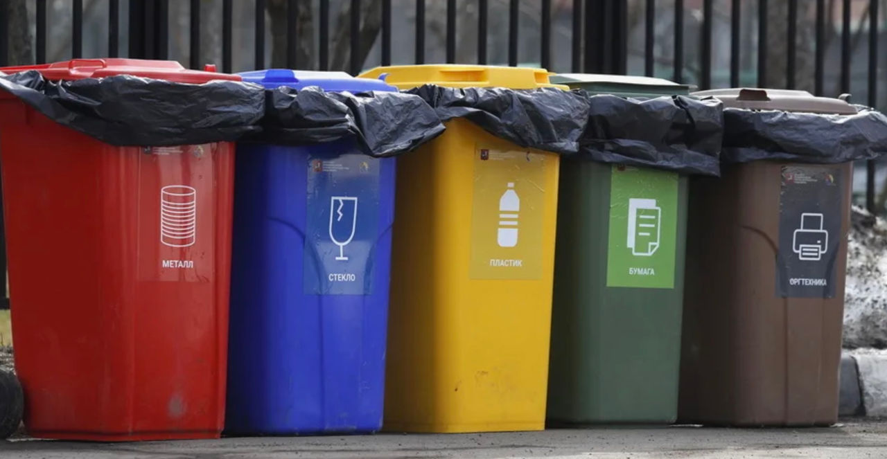 Autoritățile publice locale vor fi obligate să organizeze colectarea separată a deșeurilor.