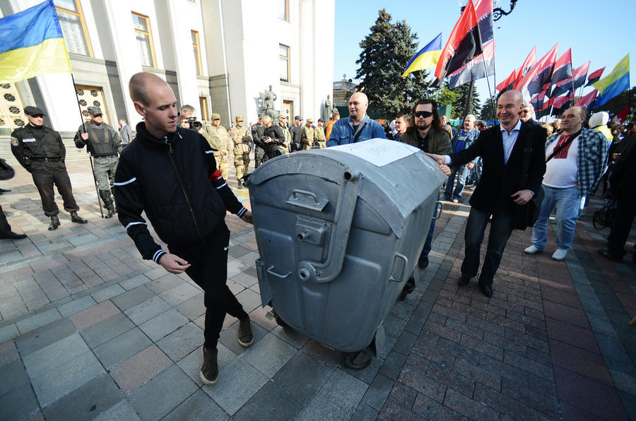 Иногда действия экстремистов, среди которых есть и представители «Правого сектора», выходят из-под контроля.