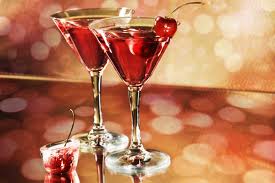 Cercetătorii au analizat obiceiurile participanţilor în ceea ce priveşte consumul de alcool, pe măsura înaintării în vârstă.