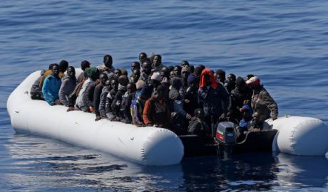 Peste 100.000 de imigranţi extracomunitari au ajuns în UE în iulie. Foto: cronicaromana.net