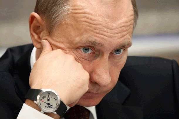 Авторы петиции предлагают ввести санкции против Путина, поскольку именно он, по их мнению, развязал вооруженную агрессию против Украины.