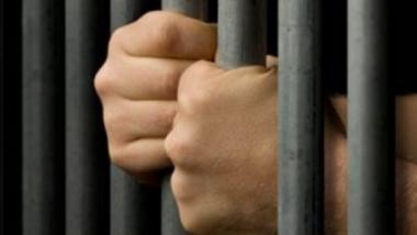  Doi barbati din Bălţi au fost recent condamnaţi pentru tîlhărie la cîte 6 ani de închisoare.