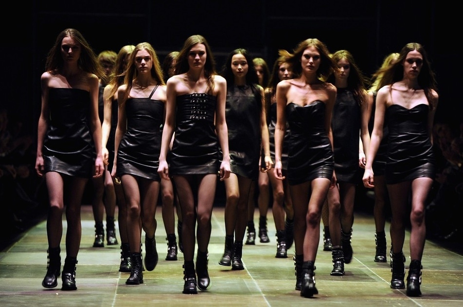 Casa de modă Dior a fost acuzată de "rasism pe podiumul de modă" de către un director de casting.