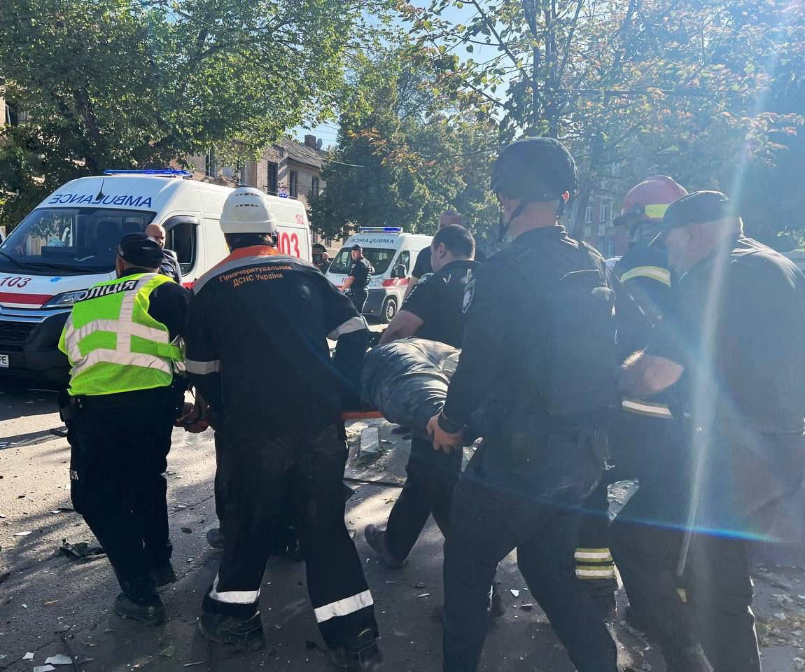 Ракета попала в админздание. 