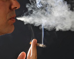 Populaţia Rusiei este în scădere, iar unul dintre factori este fumatul, care măreşte numărul deceselor ce nu au cauze naturale. 