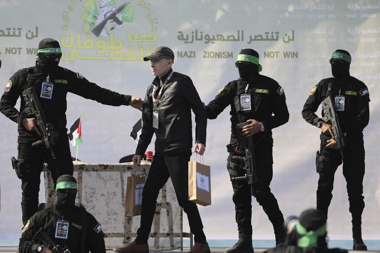 Hamas a anunțat suspendarea procesului de eliberare a ostaticilor israelieni. Foto: Dawoud Abu Alkas/Reuters.