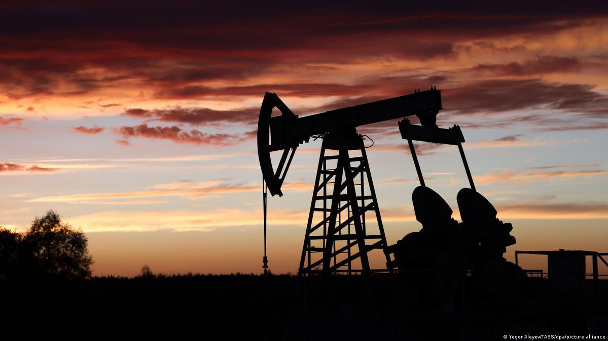 Рынок нефти начал новую неделю резким ростом котировок. 