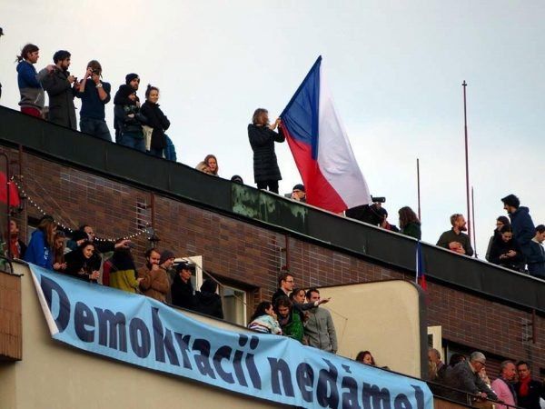 В Чехии прошли акции протеста против действий властей во время пандемии.