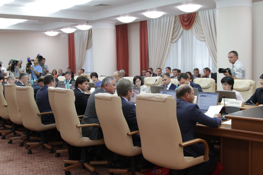 Состав кабинета может покинуть один из силовых министров.