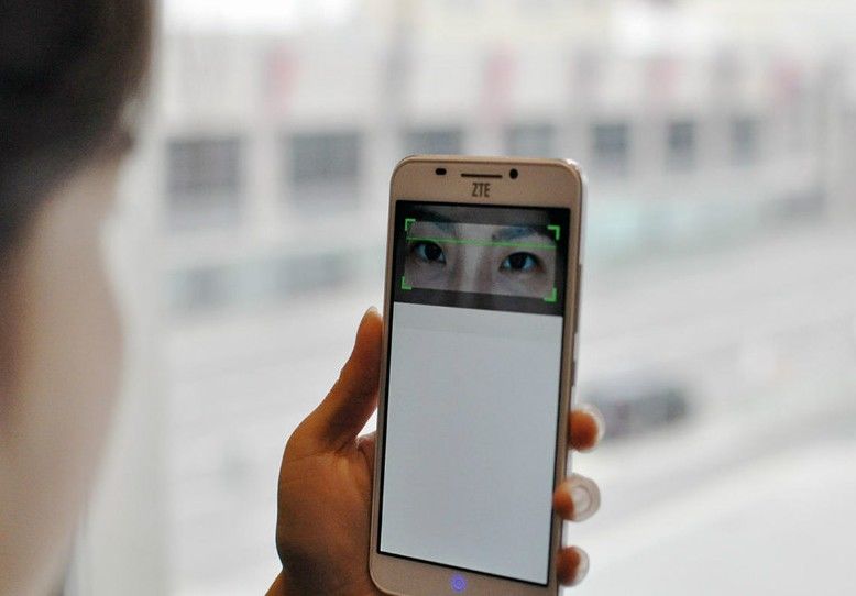 Un grup de portughezi au lansat pe piață aplicație de smartphone „Securis”, care servește la protejarea sau alertarea turistului care se află în oricare parte a lumii.
