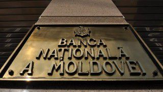 BNM efectuează pe piața valutară interbancară operațiuni tot mai ample. Foto: mbc.md