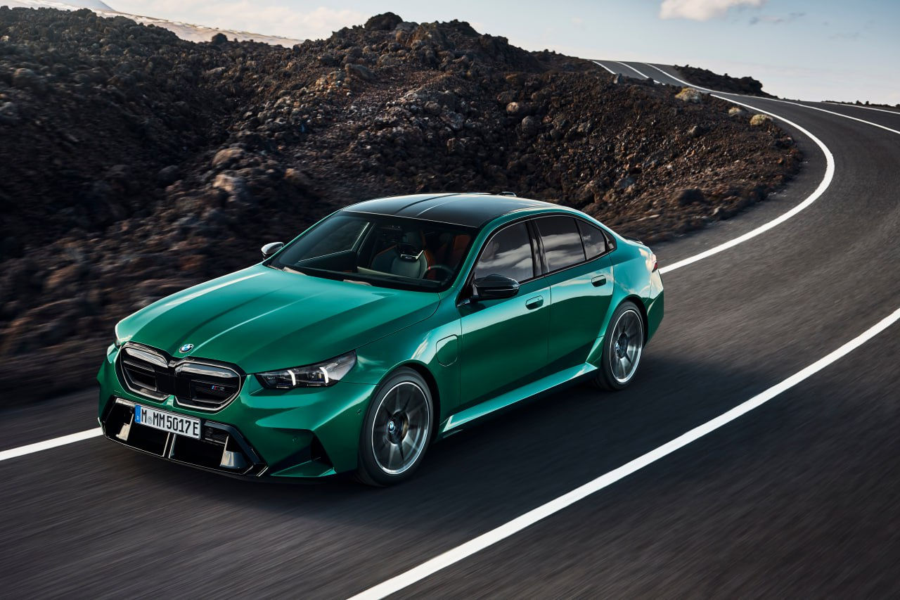 Прошла онлайн-презентация BMW M5 нового поколения.