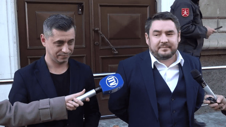 Лидера партии "Шанс" освистали перед Центризбиркомом, сорвав конференцию.