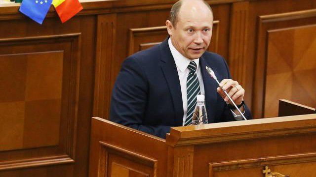 Guvernul Streleț, la limita existenței sale, consideră un jurnalist.