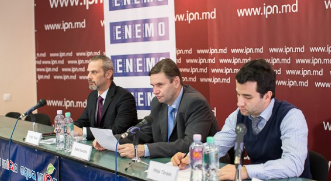 Наблюдатели ENEMO отметили процедурные ошибки на выборах.