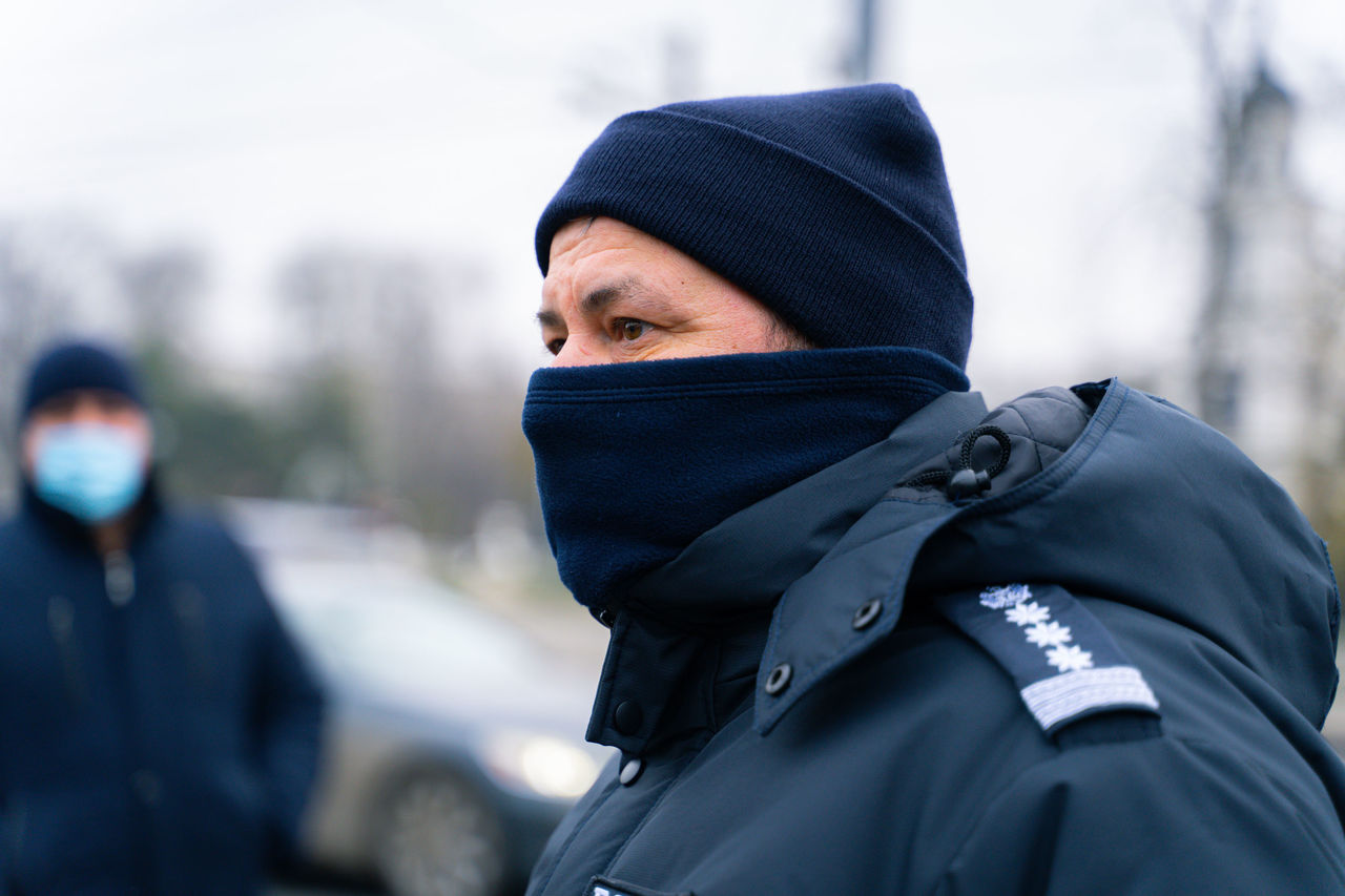 За 2 недели полиция отреагировала почти на 3 тысячи вызовов граждан. Фото: Point.md.