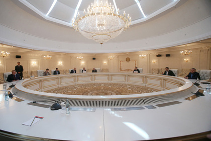 Очередная встреча контактной группы по Украине в Минске 9 декабря не состоится.