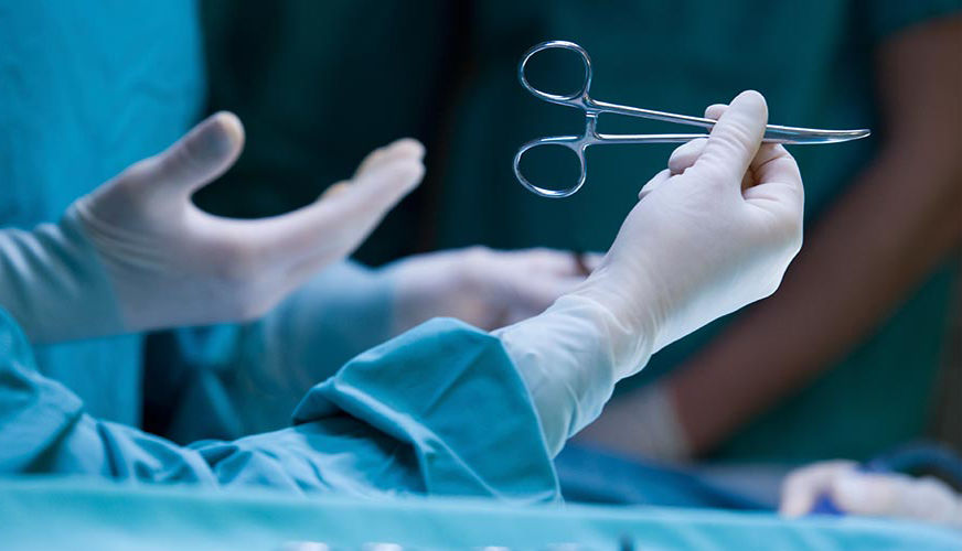 Medicii au restabilit din fragmente mâna unui bărbat de 42 de ani.