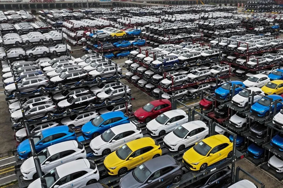 В Европе подорожали бензиновые авто, а электромобили заметно подешевели.