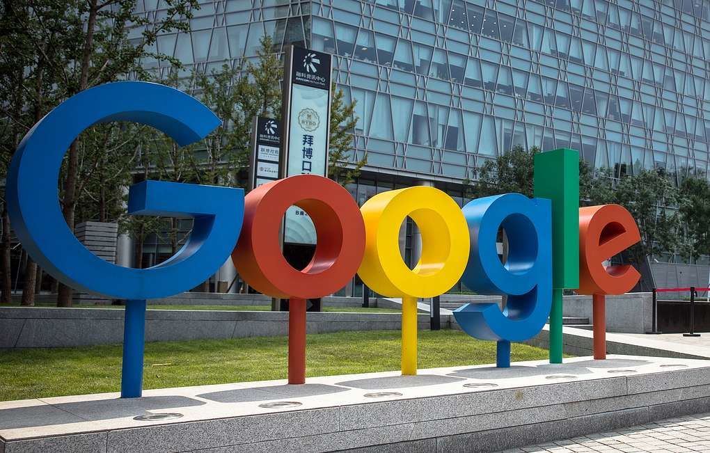 Google ищет разработчиков, которые смогут создать кроссовки, измеряющие вес человека. 