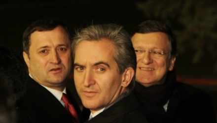 “Moldova a făcut alegerea. Ea nu are altă alternativă decât UE”, a declarat, după întrevedere, premierul moldovean Vlad Filat