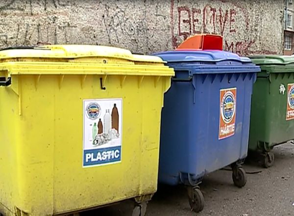 Moldovenii încă nu au învăţat să sorteze gunoiul. Foto: protv.md