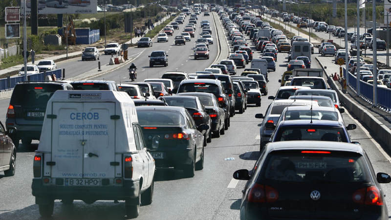 InfoTrafic ora 08:00. Străzi din Capitală aglomerate la această oră. Foto simbol: kissfm.ro