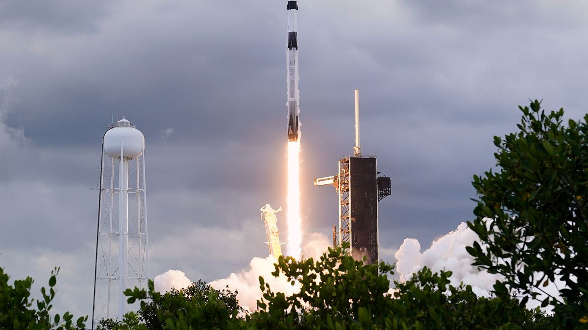 SpaceX a lansat un nou echipaj pe Stația Spațială Internațională în doar 15 ore de la lansare.